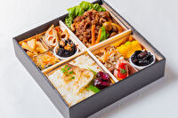 熊嵩 Tokyo-季節の副菜 鯛めしとすき焼き和膳