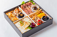 熊嵩 Tokyo-季節の副菜 鯛めしとステーキ和膳