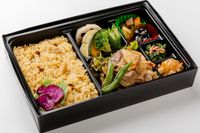 熊嵩 Tokyo-四季の炊込み御飯とすき焼き御膳