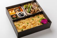 熊嵩 Tokyo-季節の炊込み御飯とすき焼き御膳