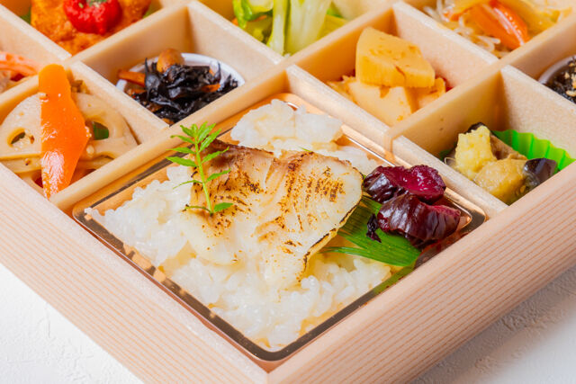 熊嵩 Tokyo-鯛めしとステーキ錦御膳