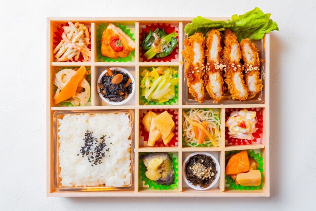 熊嵩 Tokyo-トンカツと彩り錦御膳