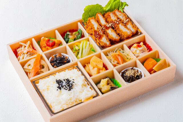 熊嵩 Tokyo-トンカツと彩り錦御膳