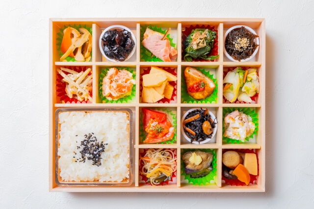 熊嵩 Tokyo-季節の彩り錦御膳