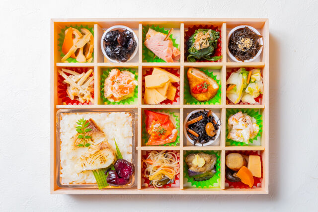 熊嵩 Tokyo-鯛めしと彩り錦御膳