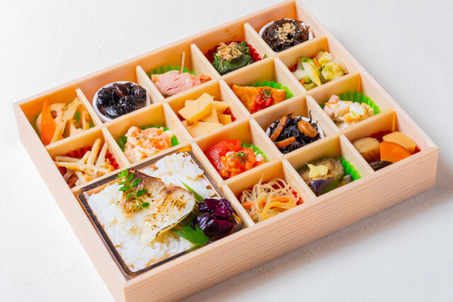 熊嵩 Tokyo-鯛めしと彩り錦御膳