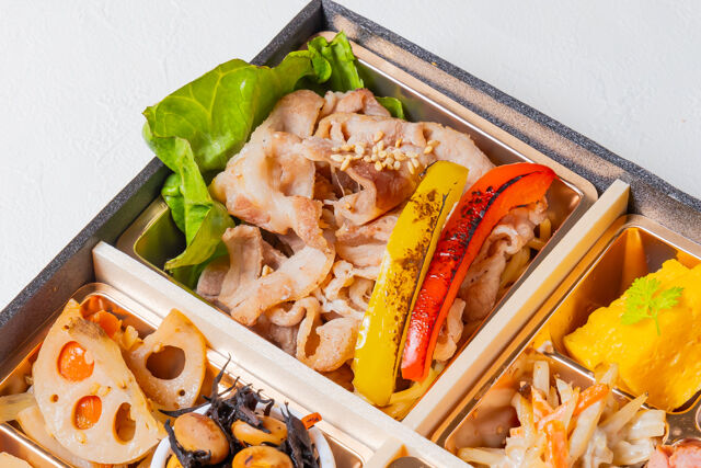 熊嵩 Tokyo-季節の副菜 鯛めしと牛しゃぶ和膳