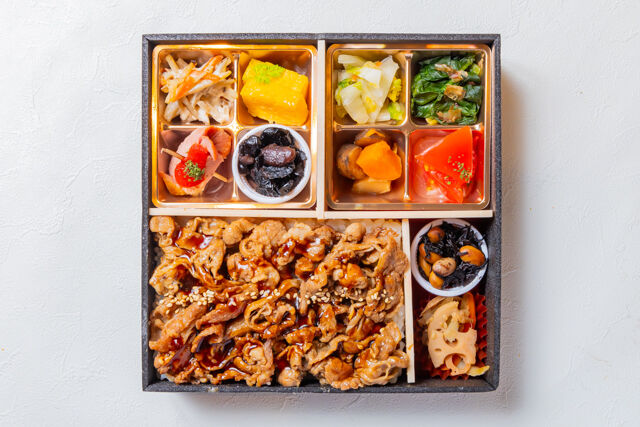 熊嵩 Tokyo-季節の副菜 焼肉重と四季和膳