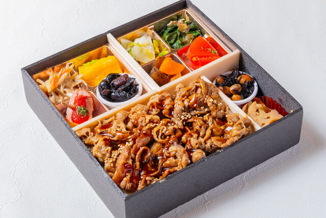 熊嵩 Tokyo-季節の副菜 焼肉重と四季和膳