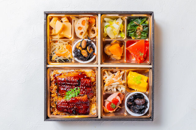 熊嵩 Tokyo-季節の副菜と鰻重和膳