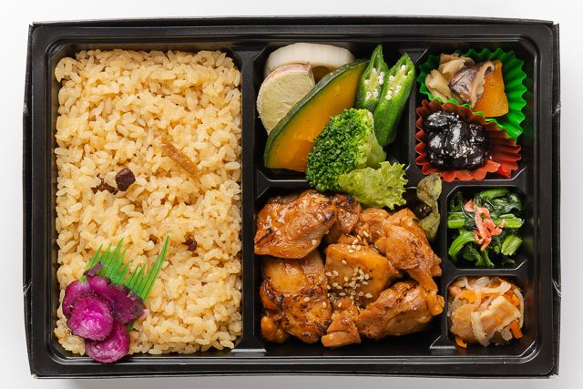 熊嵩 Tokyo-四季の炊込み御飯とグリルチキン御膳