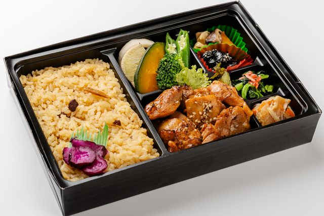 熊嵩 Tokyo-四季の炊込み御飯とグリルチキン御膳