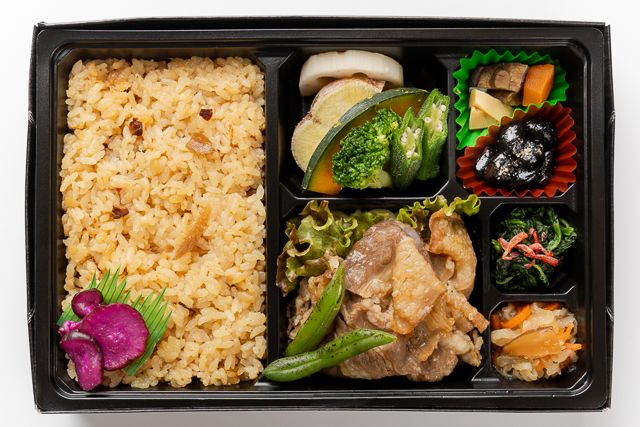 熊嵩 Tokyo-四季の炊込み御飯とすき焼き御膳