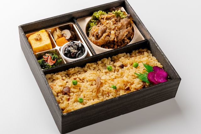 季節の炊込み御飯と焼肉御膳