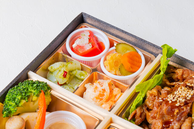 洋食屋Days-季節の副菜白ごはんと焼肉御膳