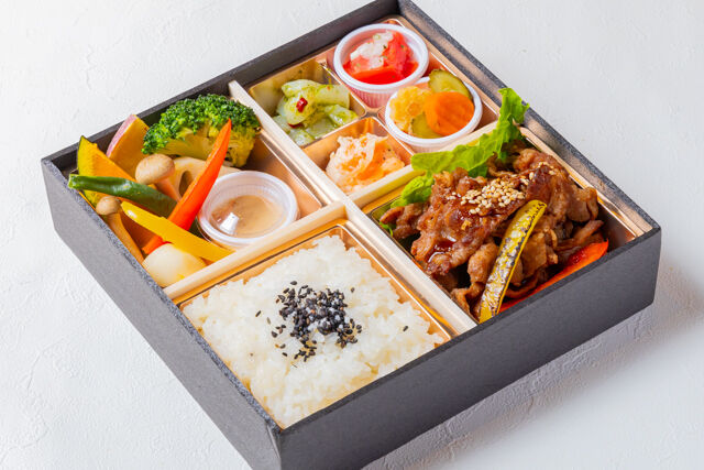 洋食屋Days-季節の副菜白ごはんと焼肉御膳