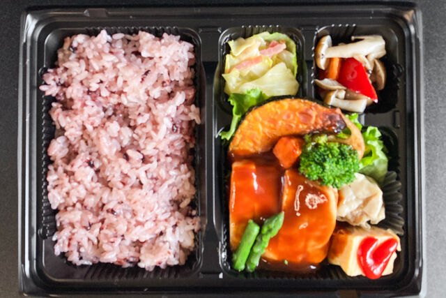 お食事処たくみてい-たくみのデミグラスソースチキン