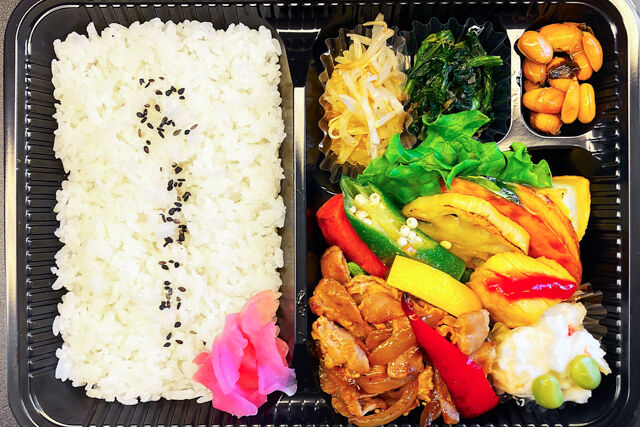 お食事処たくみてい-たくみの豚生姜焼き弁当
