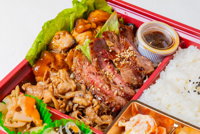 特選牛ステーキ＆焼肉 坂上-ステーキ焼肉亭ステーキと焼肉とグリルチキンのトリプル御膳