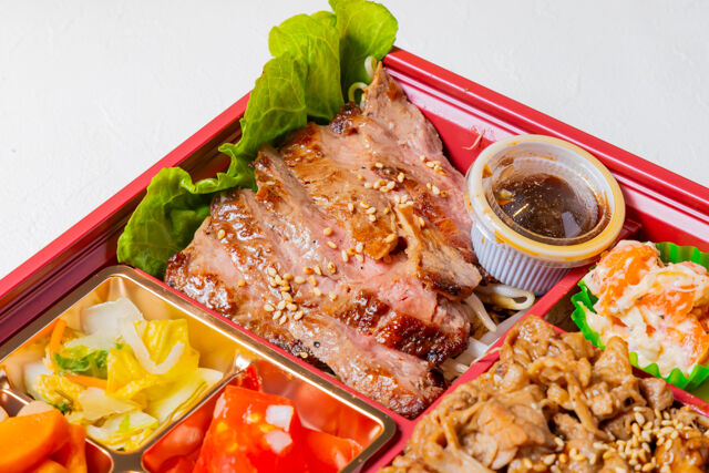 特選牛ステーキ＆焼肉 坂上-ステーキ焼肉亭焼肉重&ステーキ御膳