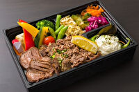 焼肉醍醐（横浜店）-【2月限定価格】名物！飲める牛タン塩と柔らか厚切り牛タン塩の焼肉弁当【No.7】