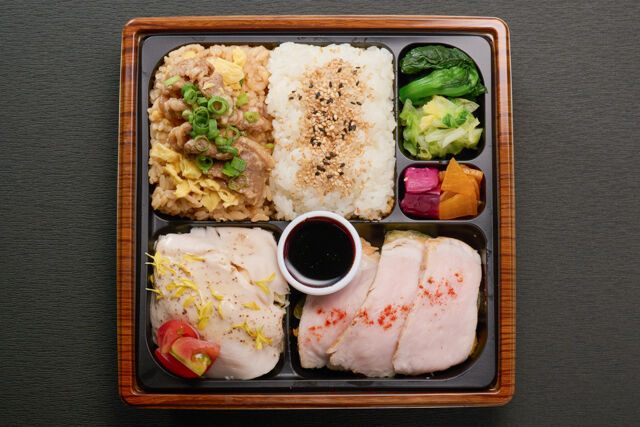 苑囿（兵庫店）-厳選ポークと牛焼肉弁当【豚肉増量】