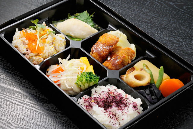 肉次郎（名古屋店）-三元豚のロースカツと肉散らし御膳