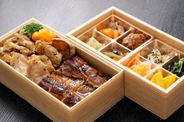 うなぎと肉 うな心（名古屋店）-鰻と鶏ハラミの炙り重
