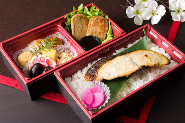 魚匠 正（まさ）（東京店）-特製さわら西京焼きとハンバーグの二段御膳