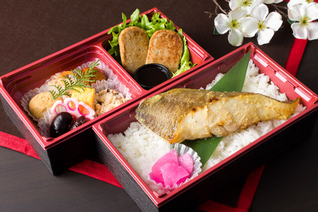 魚匠 正（まさ）（東京店）-特製カラスカレイ西京焼きとハンバーグの二段御膳