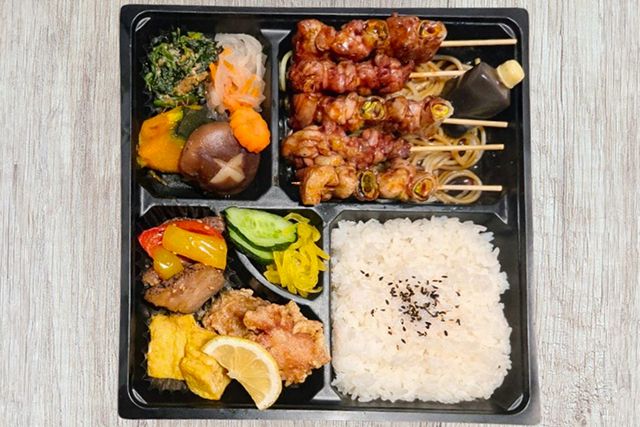 鶏屋いちごいちえ上本町-いちごいちえ焼き鳥弁当