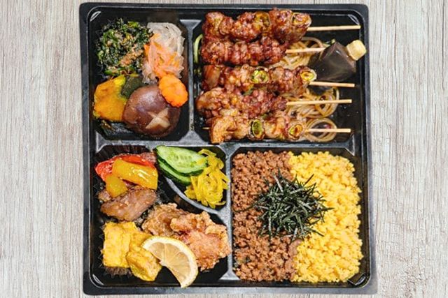 鶏屋いちごいちえ上本町-焼き鳥と二色丼弁当