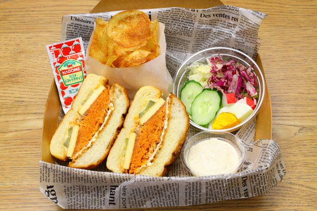 THE CORNER WAGYU CRAFT BURGER-BREAKFAST BOX（アーリーバードスモーキー）