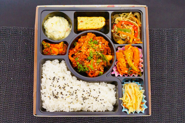 オンマの心-豚肉ピリ辛炒め弁当