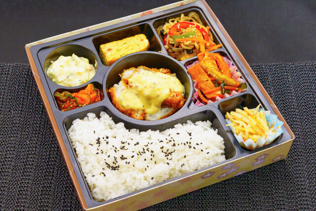 オンマの心-センソンカツ（韓国風白身魚フライ）弁当
