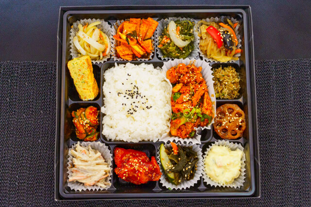 オンマの心-ハンジョンシク（韓定食）豚肉ピリ辛炒め弁当