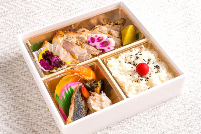 HARUの仕出し屋さん-豚の西京焼き弁当