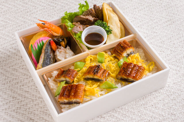 HARUの仕出し屋さん-うなぎちらしとアンガス牛ステーキ弁当