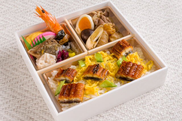 HARUの仕出し屋さん-うなぎちらしと国産牛すき焼き弁当