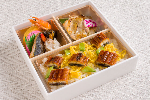 HARUの仕出し屋さん-うなぎちらしと鶏の西京焼き弁当