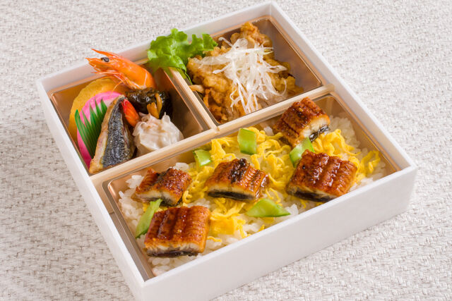 HARUの仕出し屋さん-うなぎちらしと油淋鶏弁当