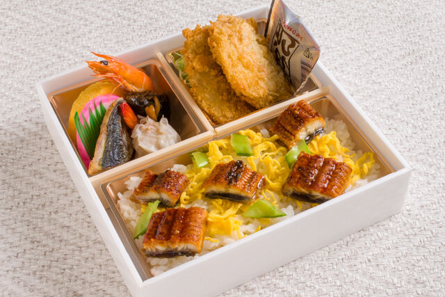 HARUの仕出し屋さん-うなぎちらしと豚ヒレカツ弁当