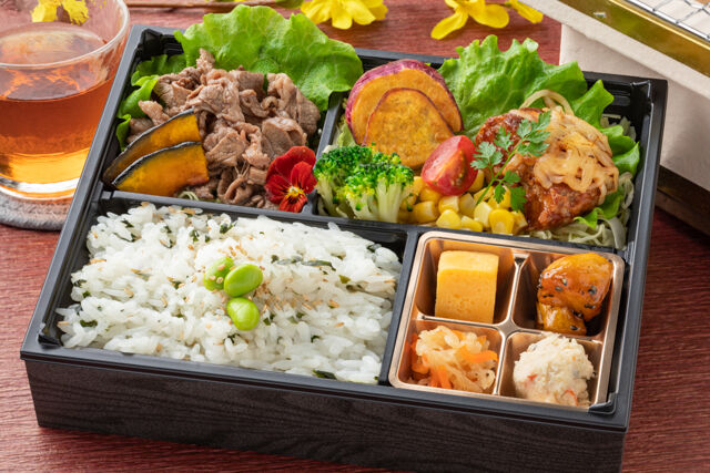 氷見 牛屋（静岡店）-渓〜氷見牛焼肉とチーズハンバーグ〜（わかめご飯）