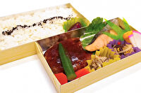 だぶるめいん-ハンバーグデミグラスソース×鮭の塩焼き焼き弁当