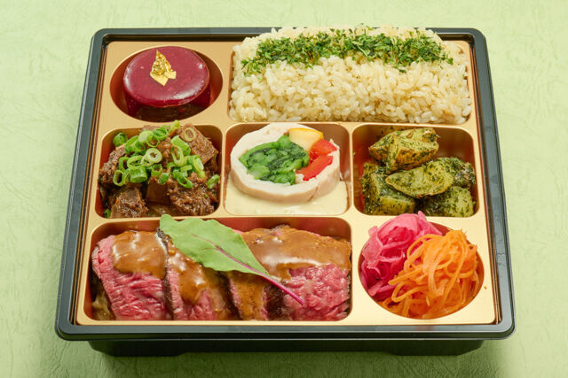Peluche monde（旭川店）-プリュシュモンド特選 牛ロース＆ポピーエット弁当～Menu deliciou～
