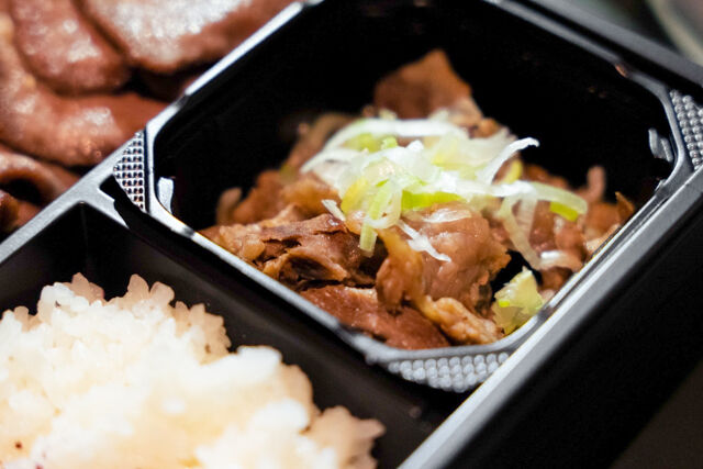 焼肉富や-黒毛和牛ミスジ並弁当