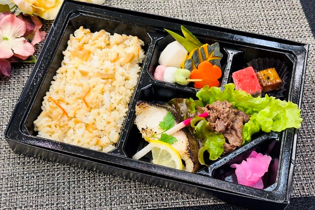 京都弁当 檸檬～れもん～-祭（まつり）銀ダラの西京焼きと黒毛和牛の焼肉弁当