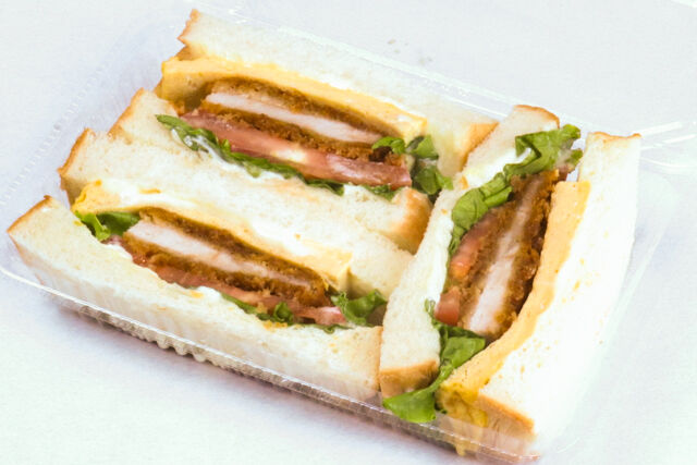 懐石料理佑和-自家製ロースカツサンドイッチ