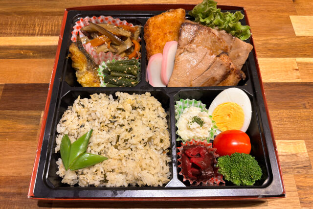 香る仕出し屋 きど元帥-照り焼きマグロステーキと香る茶飯弁当：上 ～jou～