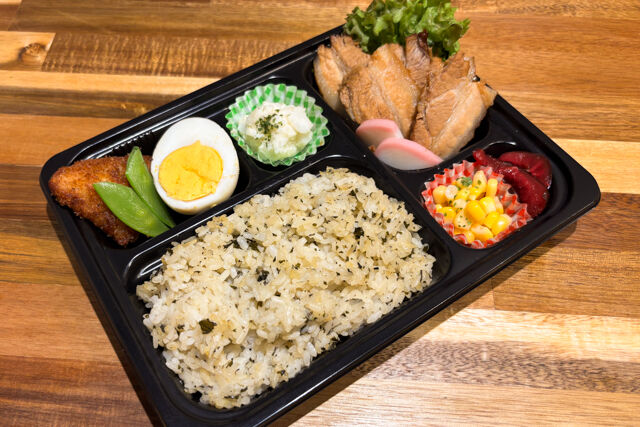 香る仕出し屋 きど元帥-炙り角煮と香る茶飯弁当：並 ～nami～